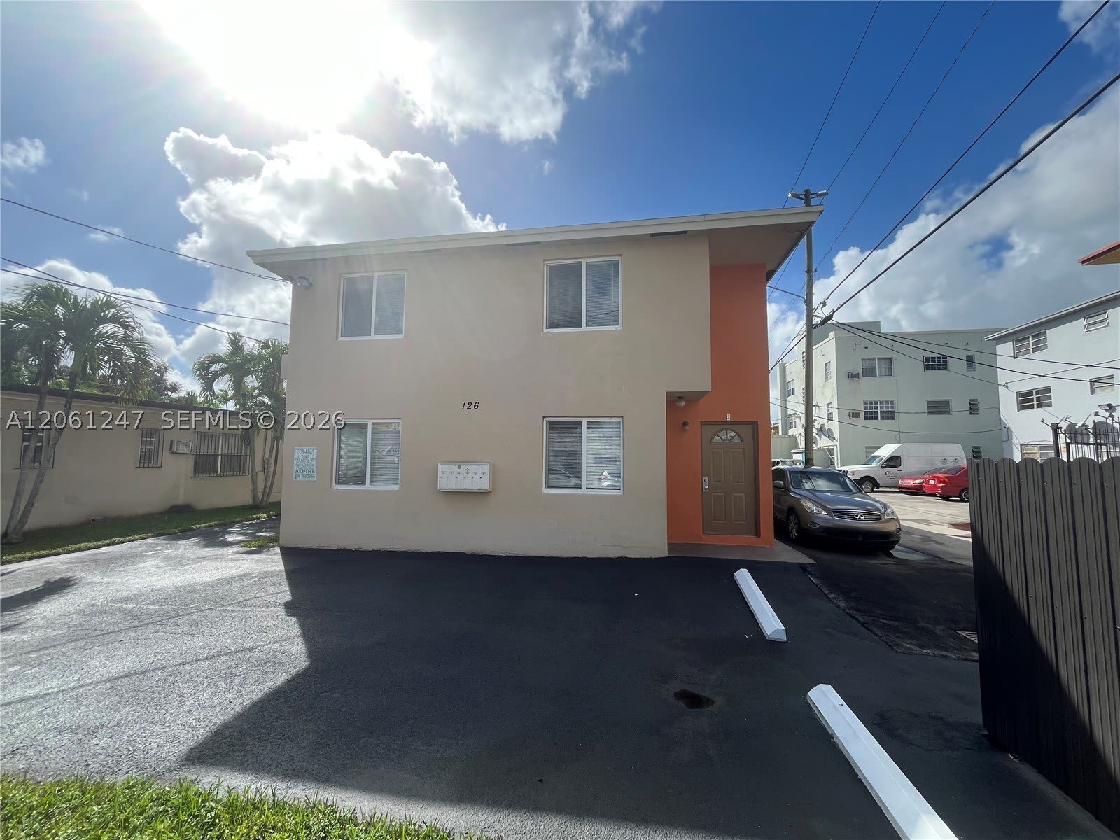 126 SW 21st Ave – photo 1