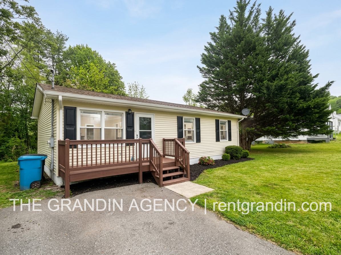 1344 Mabry Avenue Southeast – photo 4