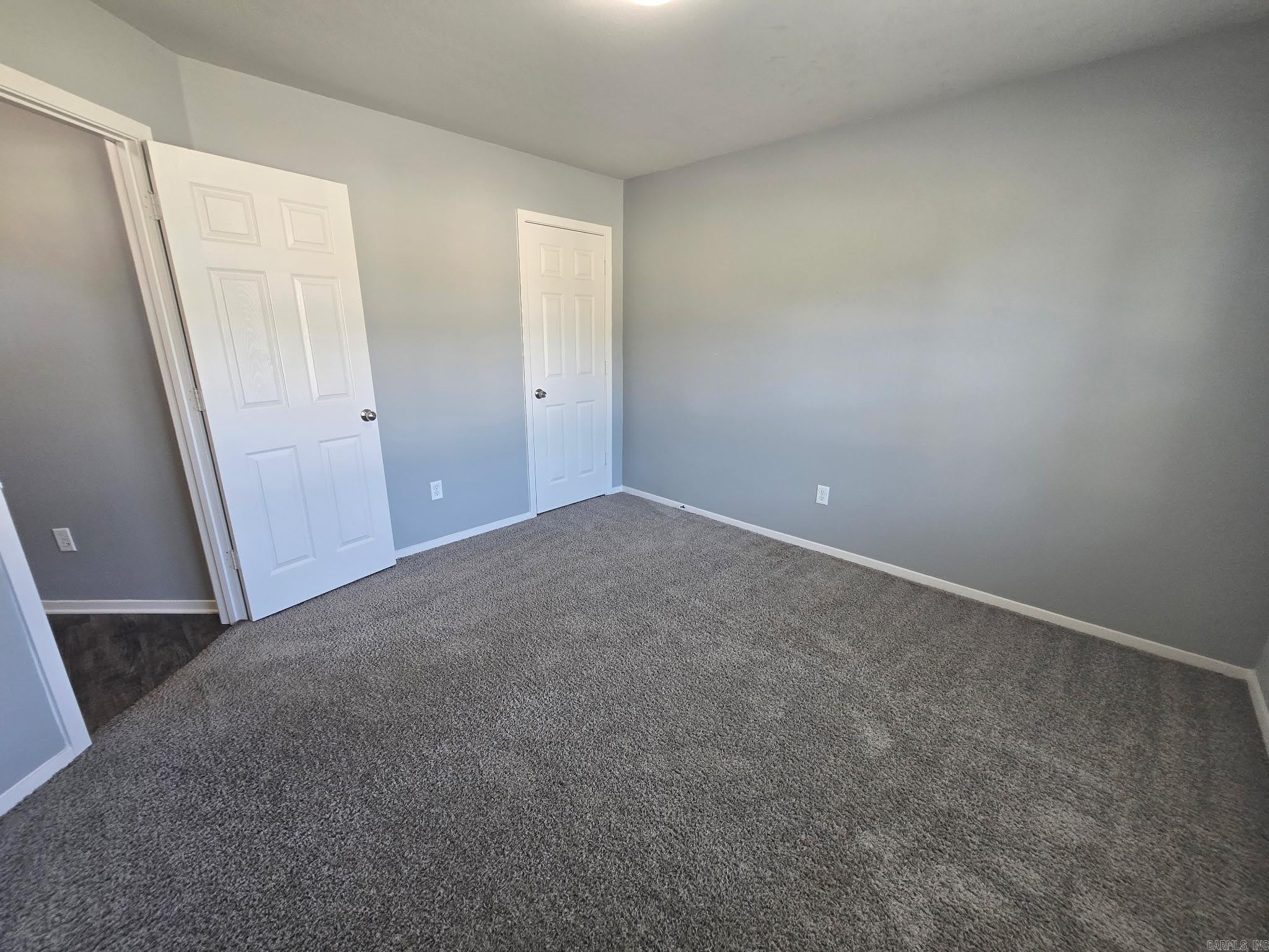 2416 Kenneth Drive – photo 4