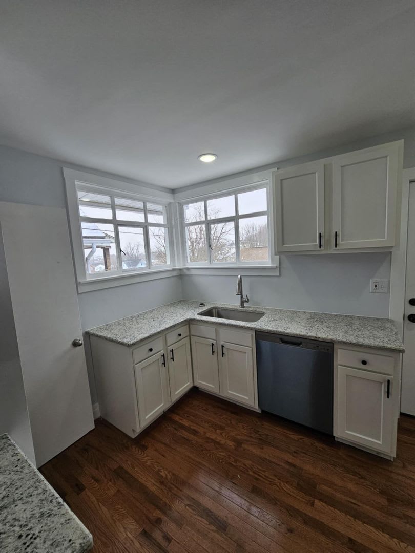**3-Bedroom, 2-Bathroom House for Rent** – photo 3