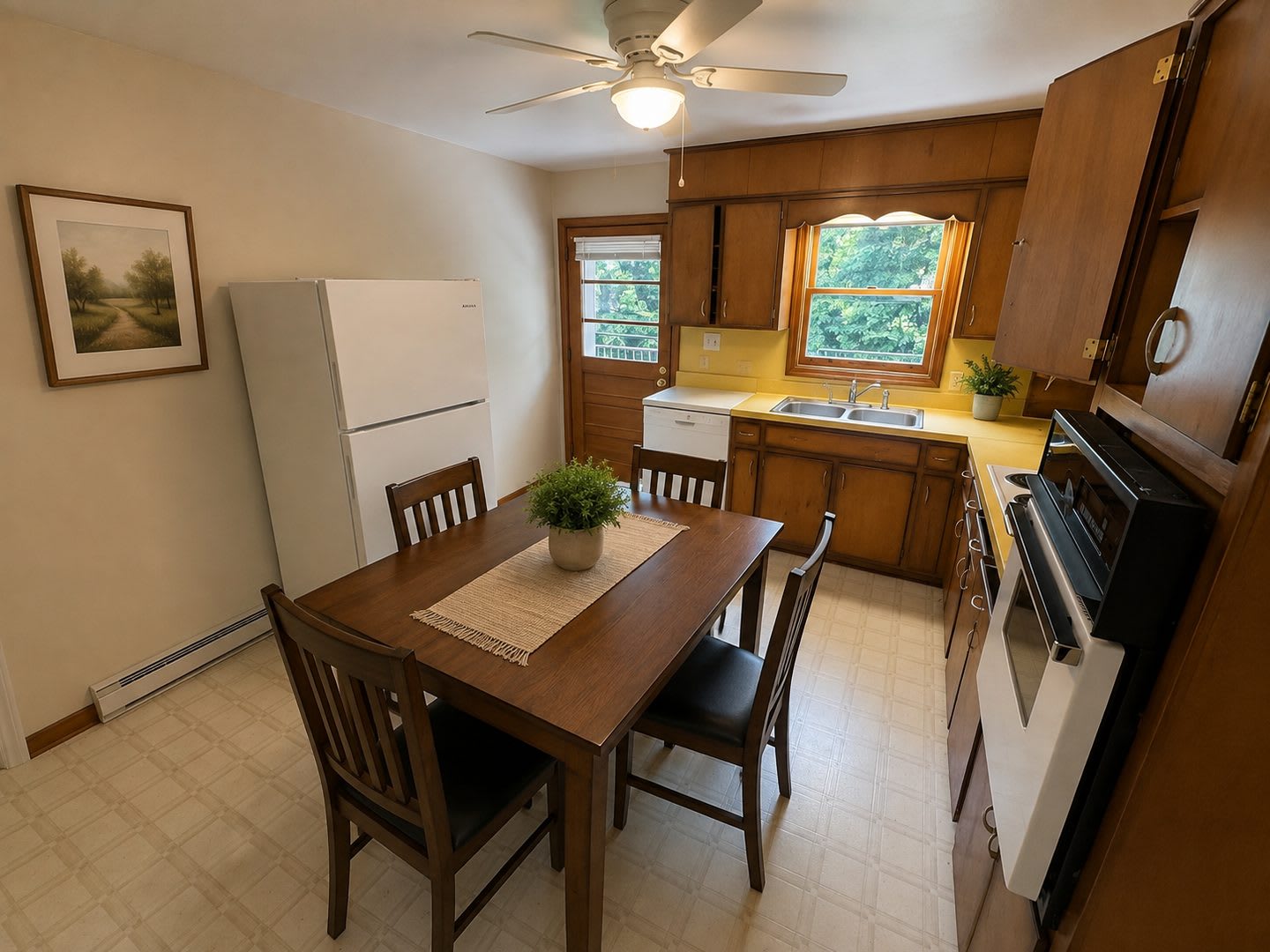 Blacksburg, 2 BR / 1 BA Available August 10 – photo 2