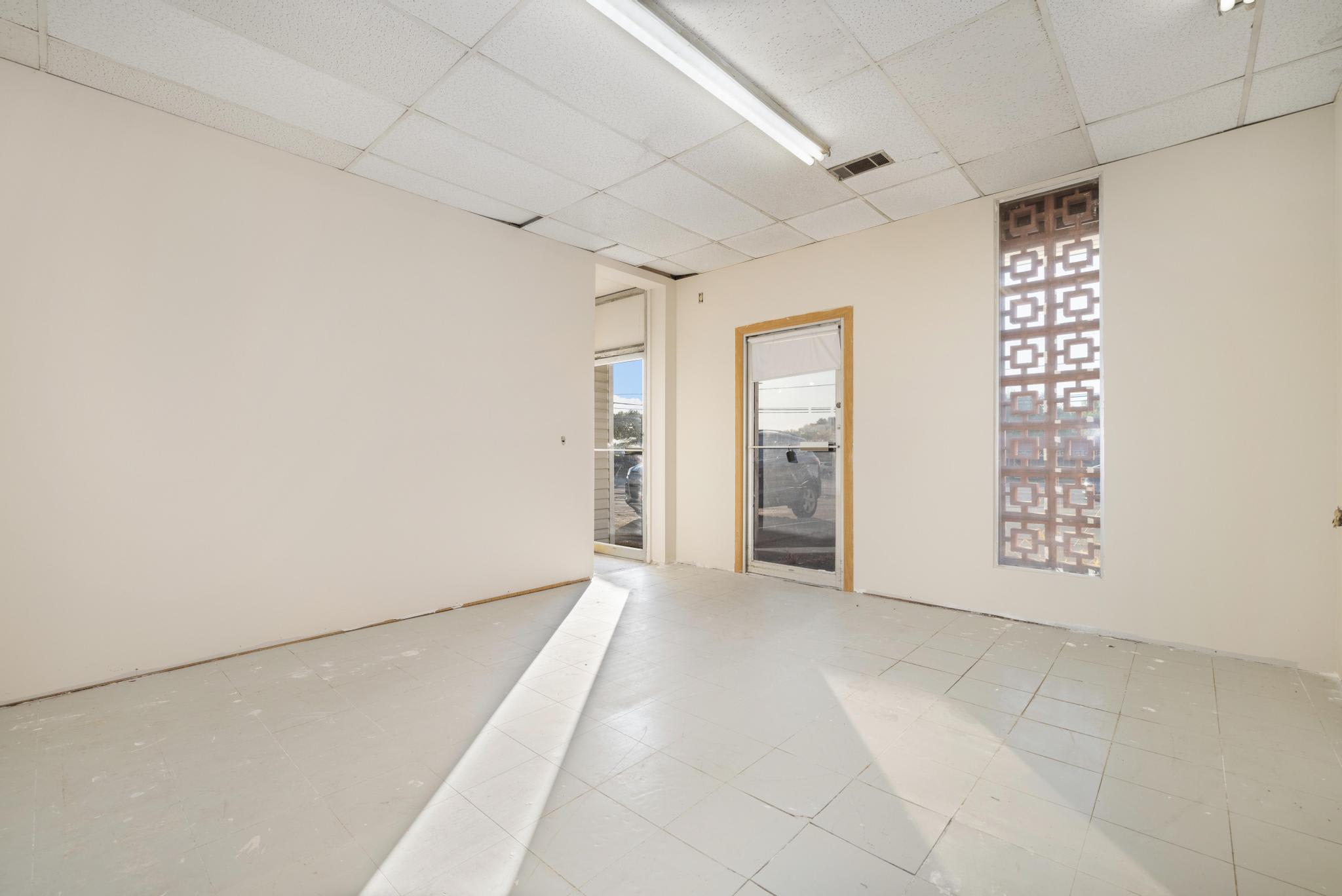 2908 Bloomingdale Road – photo 3