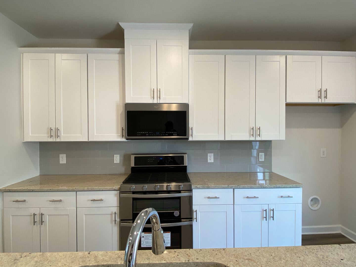 Room in 4 Bedroom Home at Tears Ln – photo 3