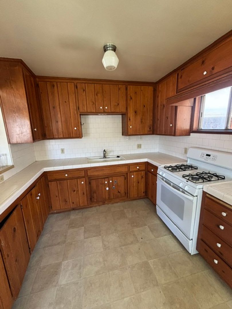 Move-In Ready Mountain Retreat with Garage Near Frazier Park & Los Padres Forest – photo 3