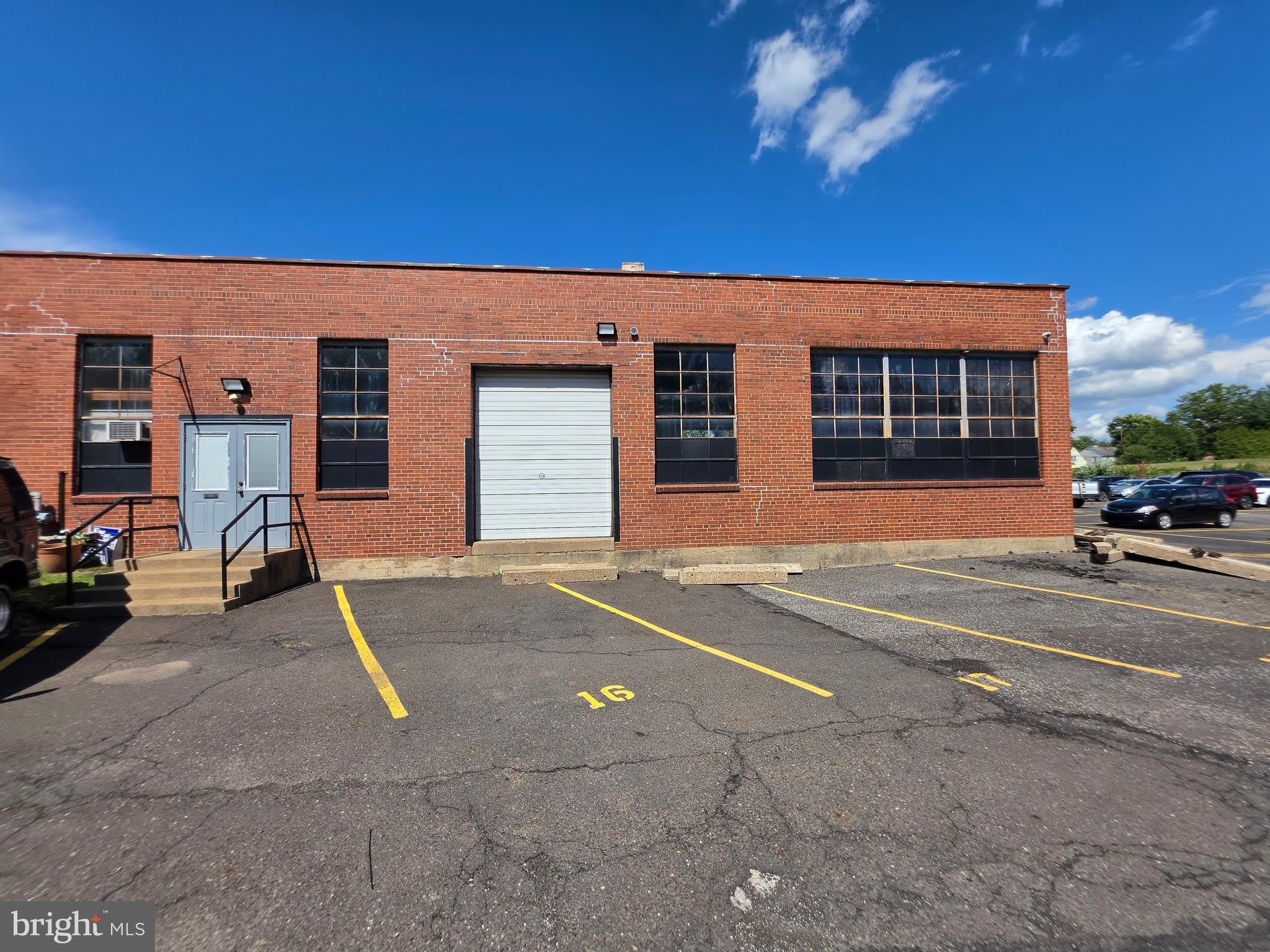 220 JACKSONVILLE Road – photo 3
