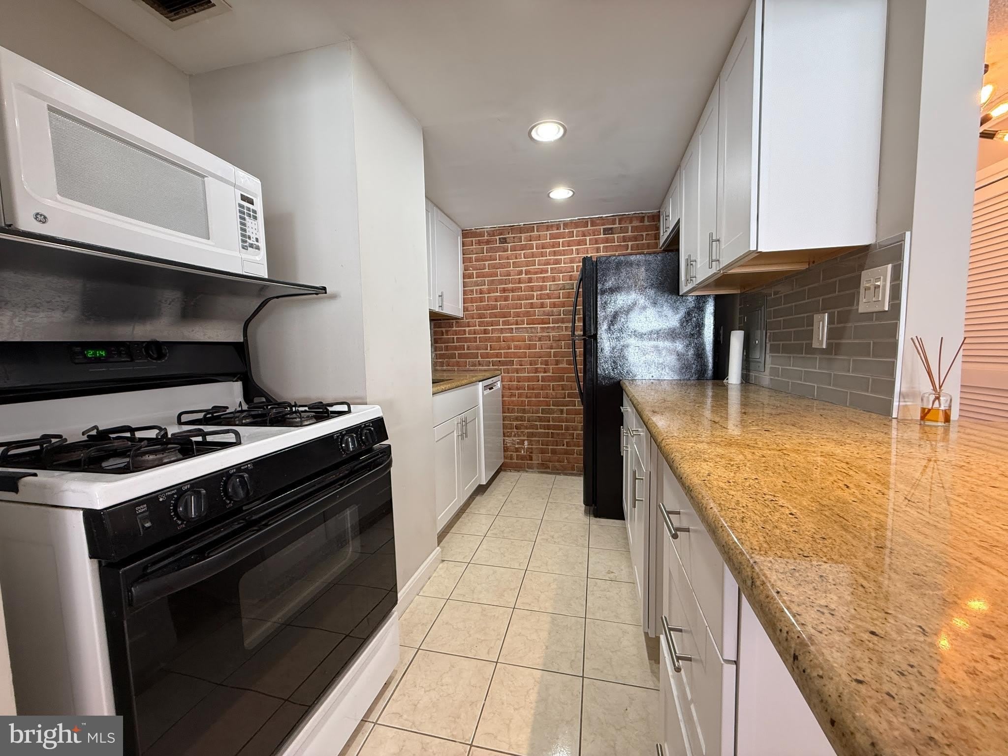 5353 COLUMBIA PIKE 208 – photo 4
