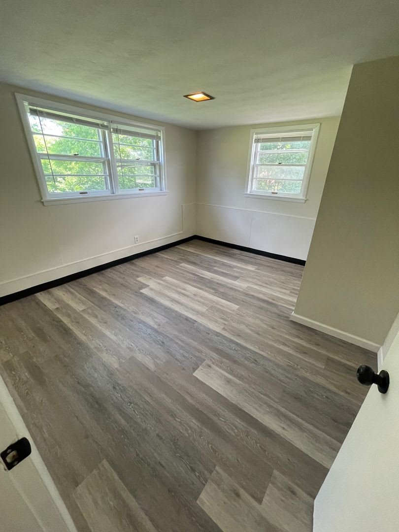 3 bedroom 2 bath house – photo 4