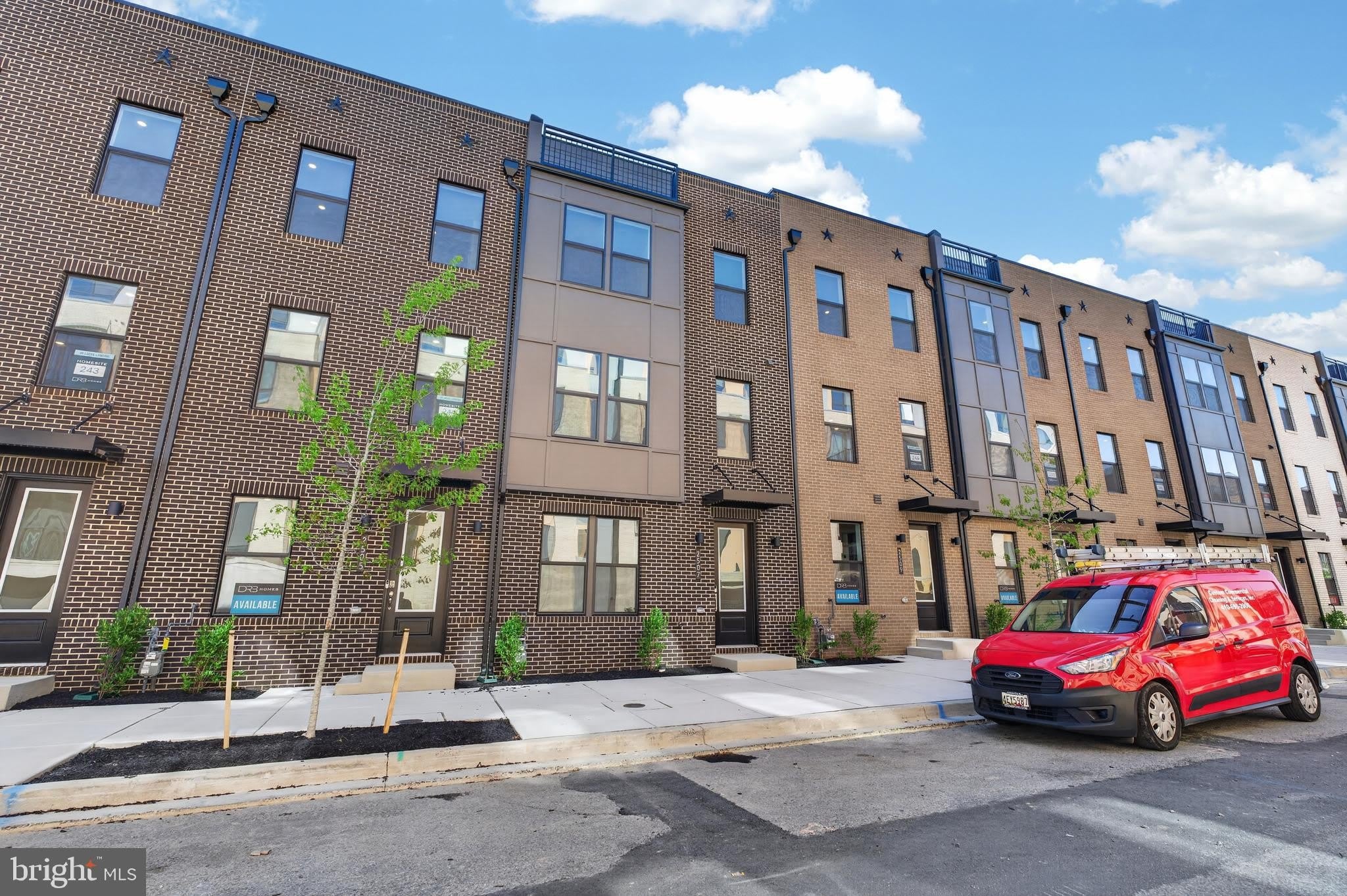 2507 LIGHT Street – photo 2