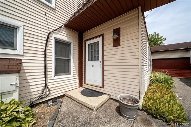 4335 Territorial Road – photo 2