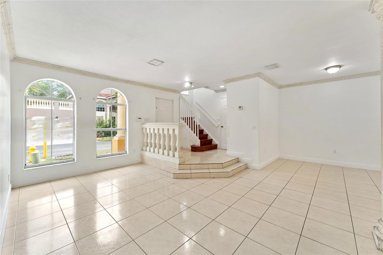 10819 Northwest 51st Lane – photo 1