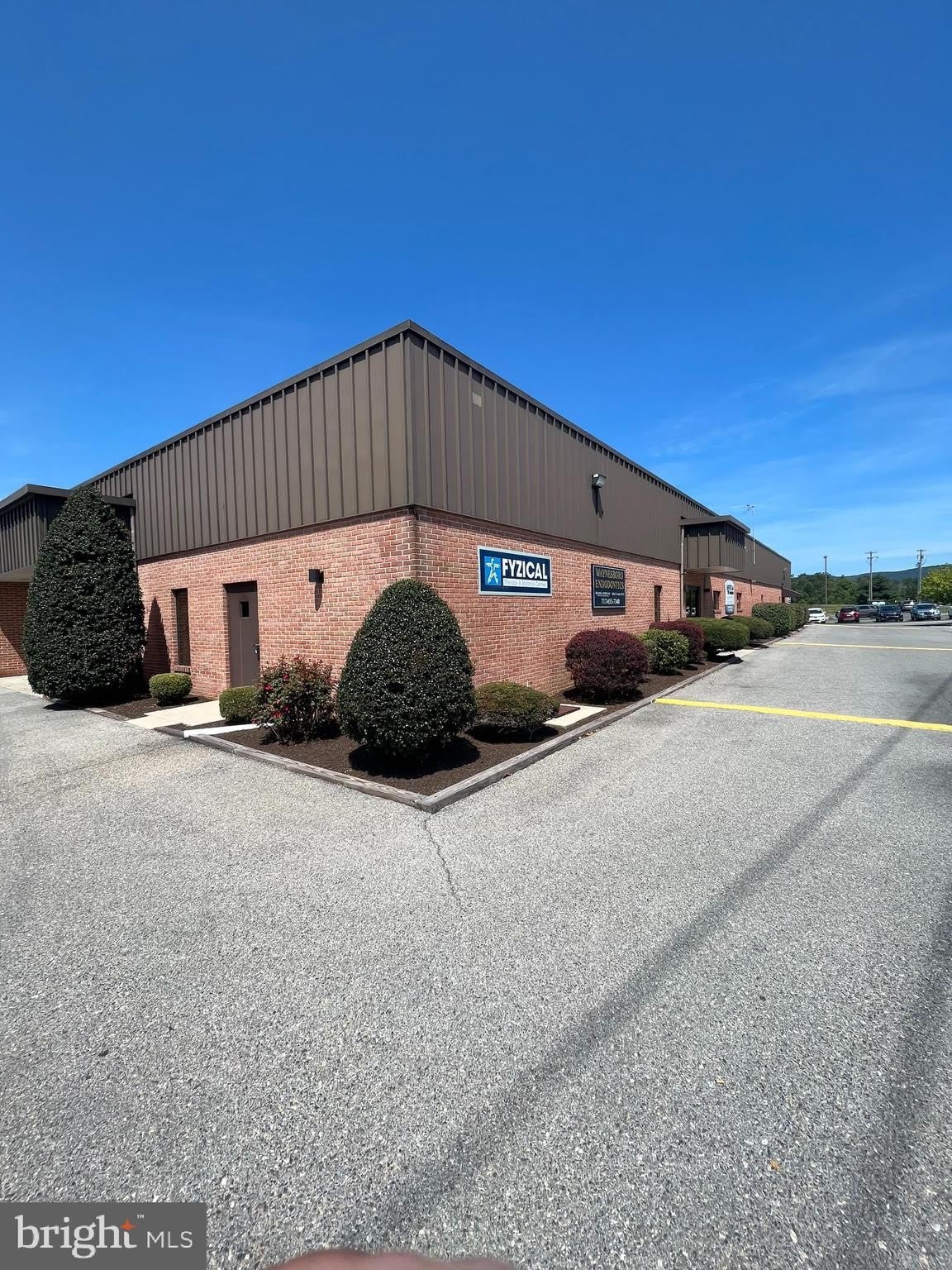 1051 E MAIN STREET – photo 3