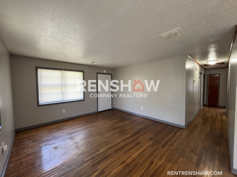 163 Navy Dr – photo 2