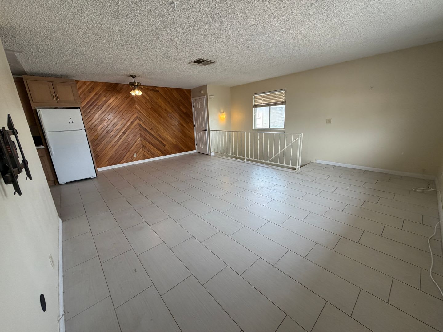 Beautiful home look, 4-plex, across from UNLV – photo 5