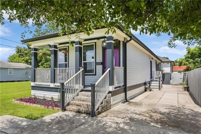 624 THAYER Street – photo 1