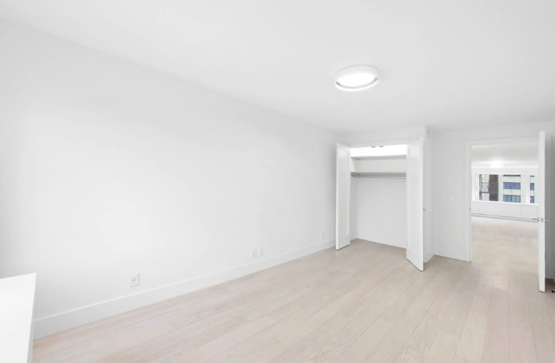 928 Park Ave – photo 4