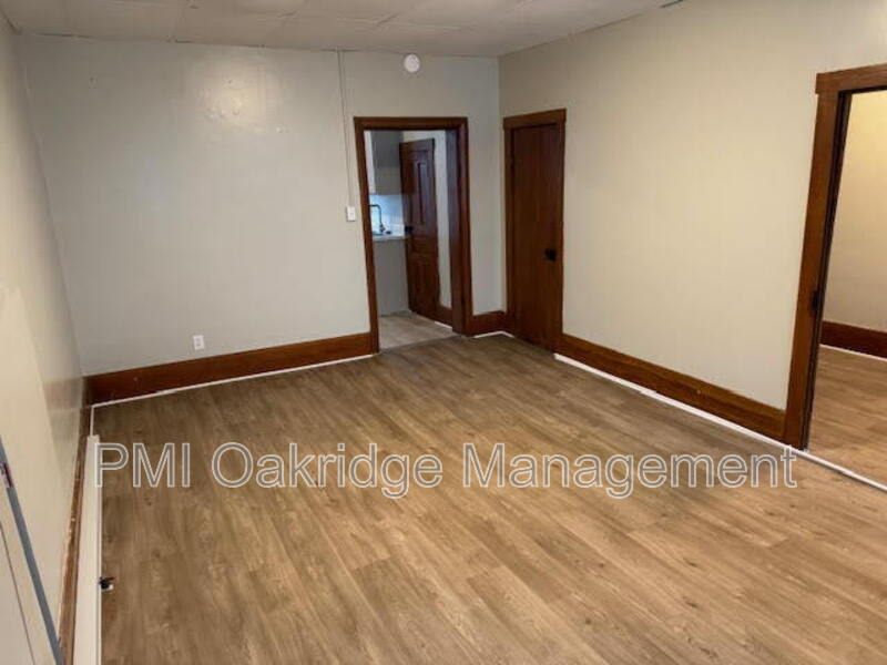 104 W 1st St – photo 1