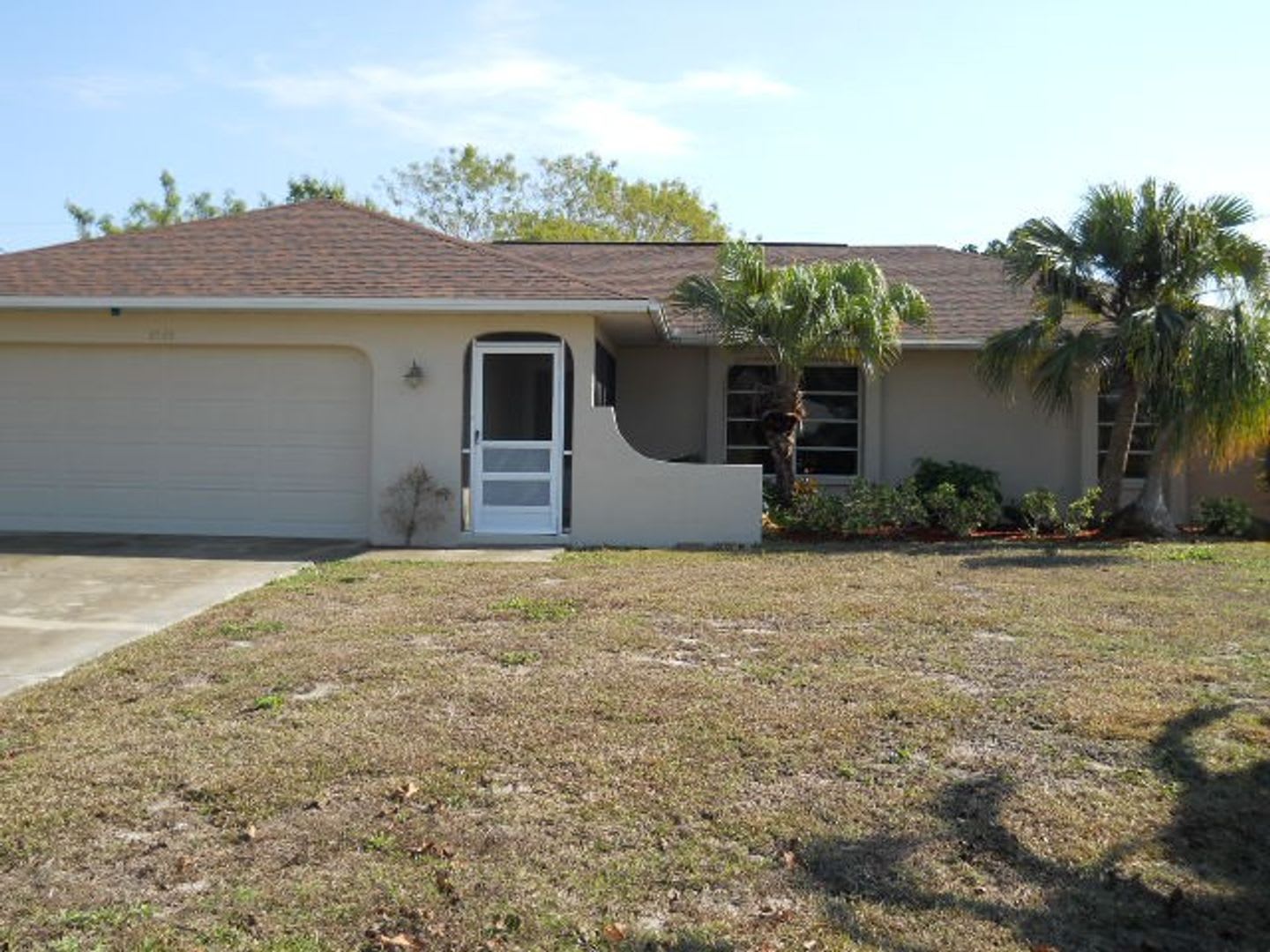3 2 Home With Garage Available Now Off Santa Barbara Blvd Area – photo 3