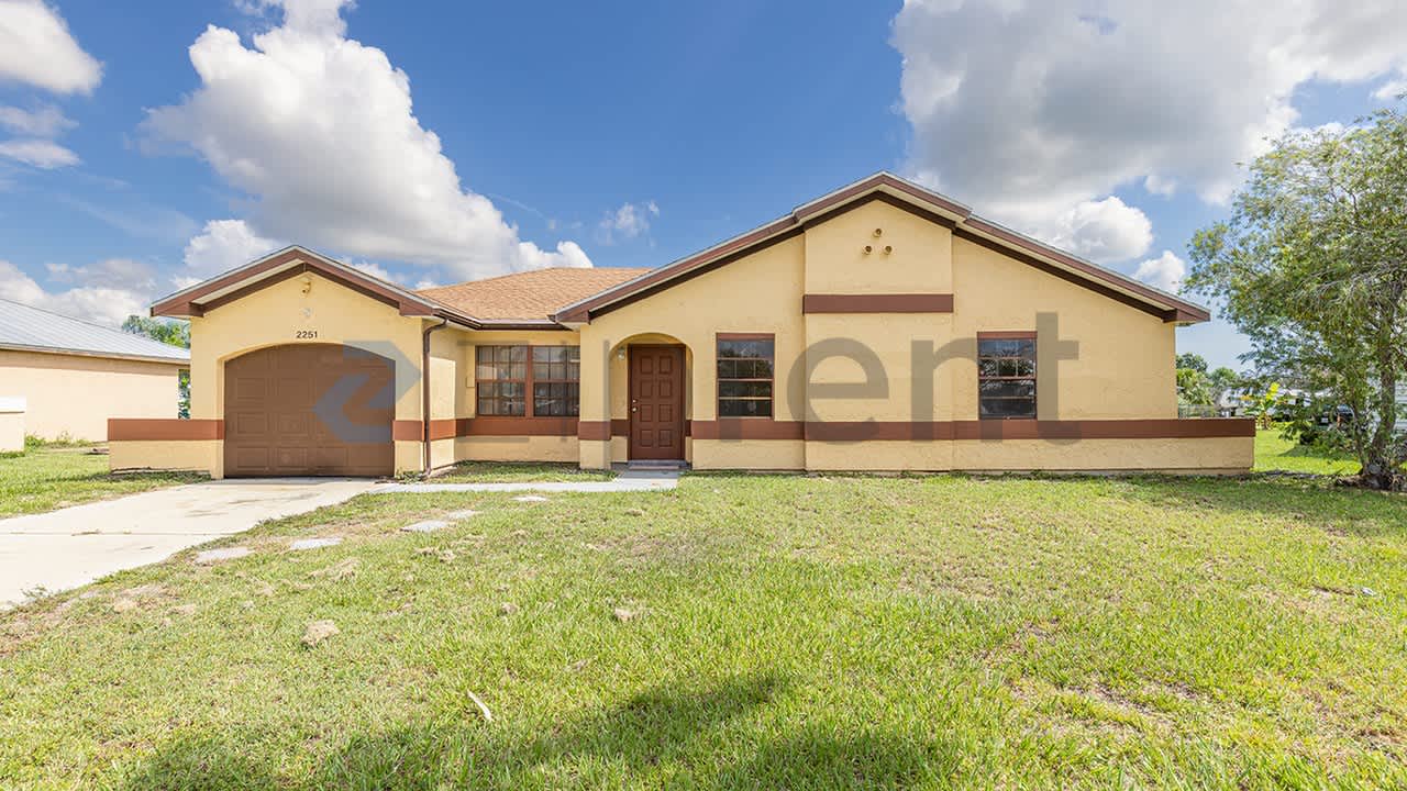 2251 SE Rainier Rd – photo 1