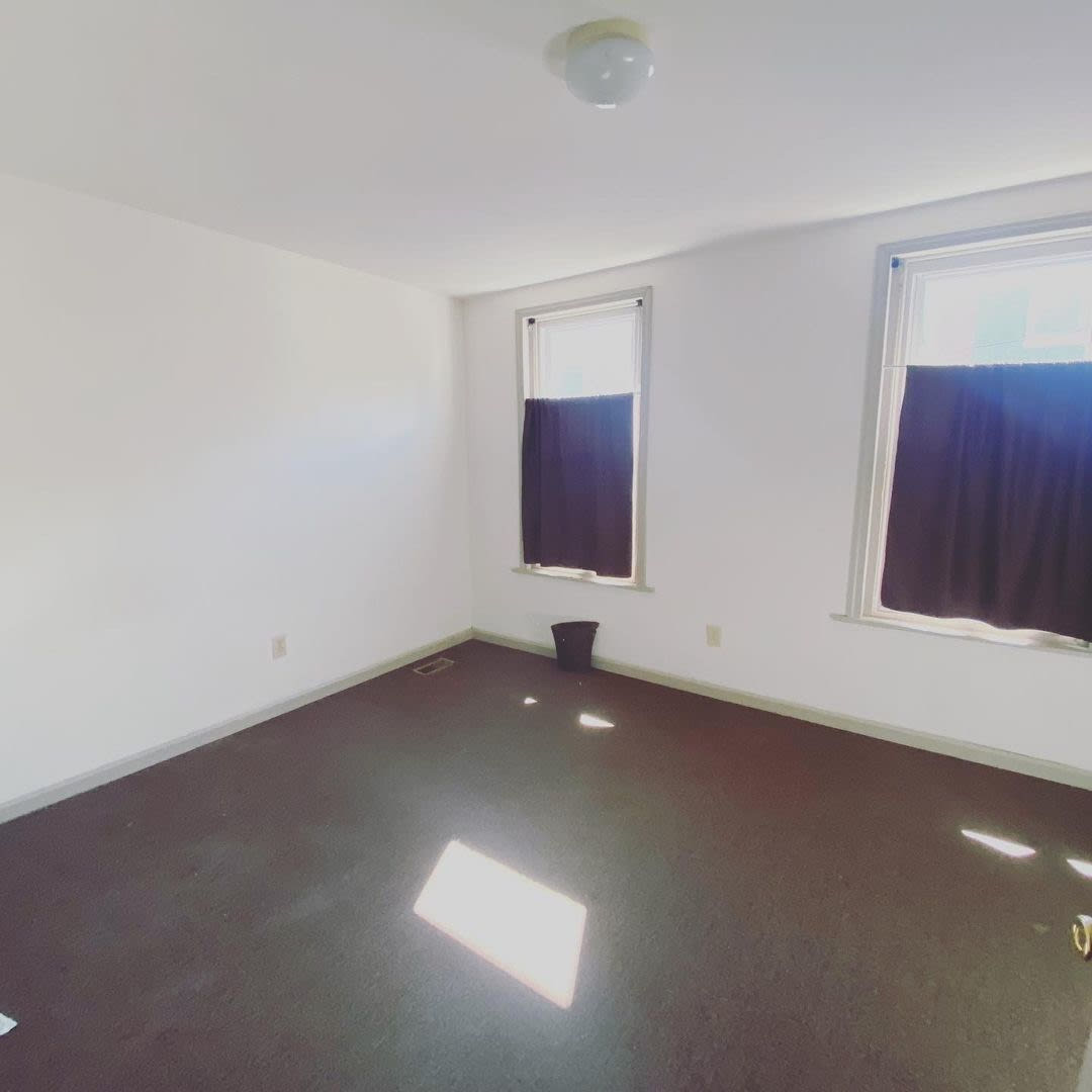 4 Bedroom House steps from Temple University – photo 4