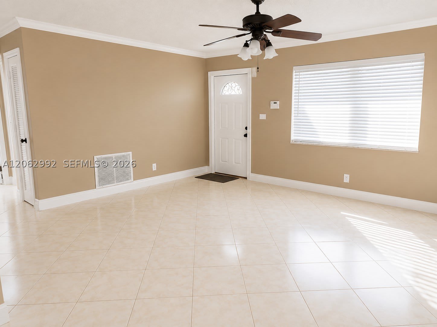 5716 NW 70th Ter – photo 4