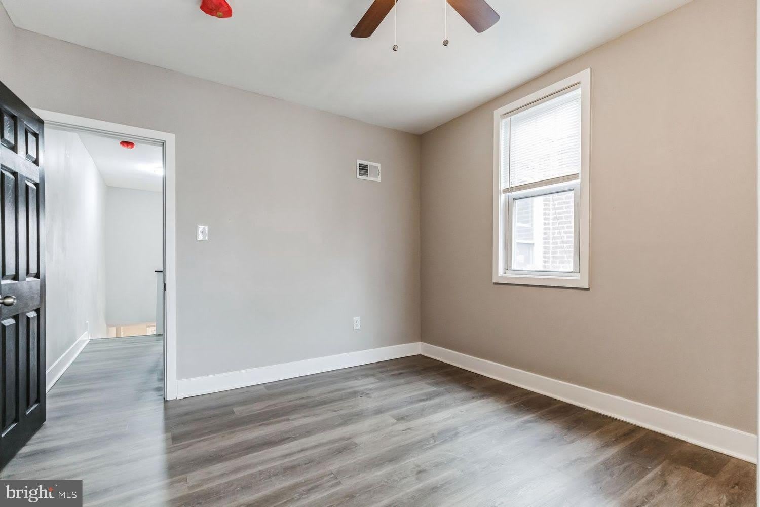 6721 N WOODSTOCK Street – photo 5