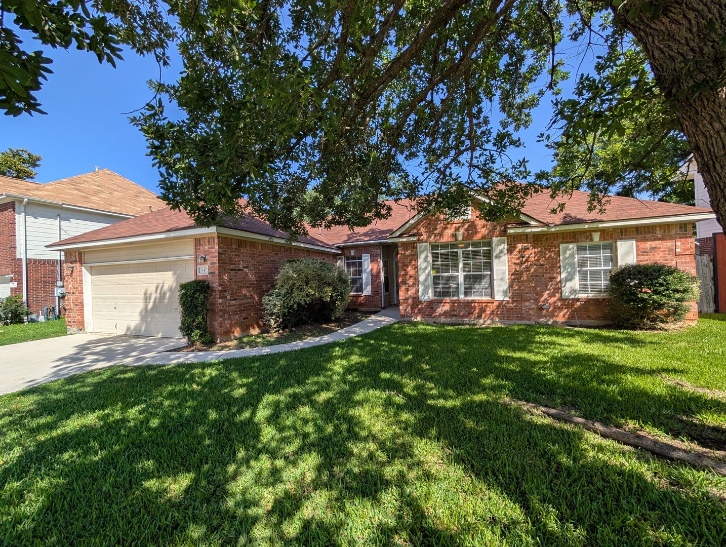 3 3 2 In Rivertree River Access Wood Burning Fire Place Covered Back Patio Tons Of Community Amenities Cisd – photo 2
