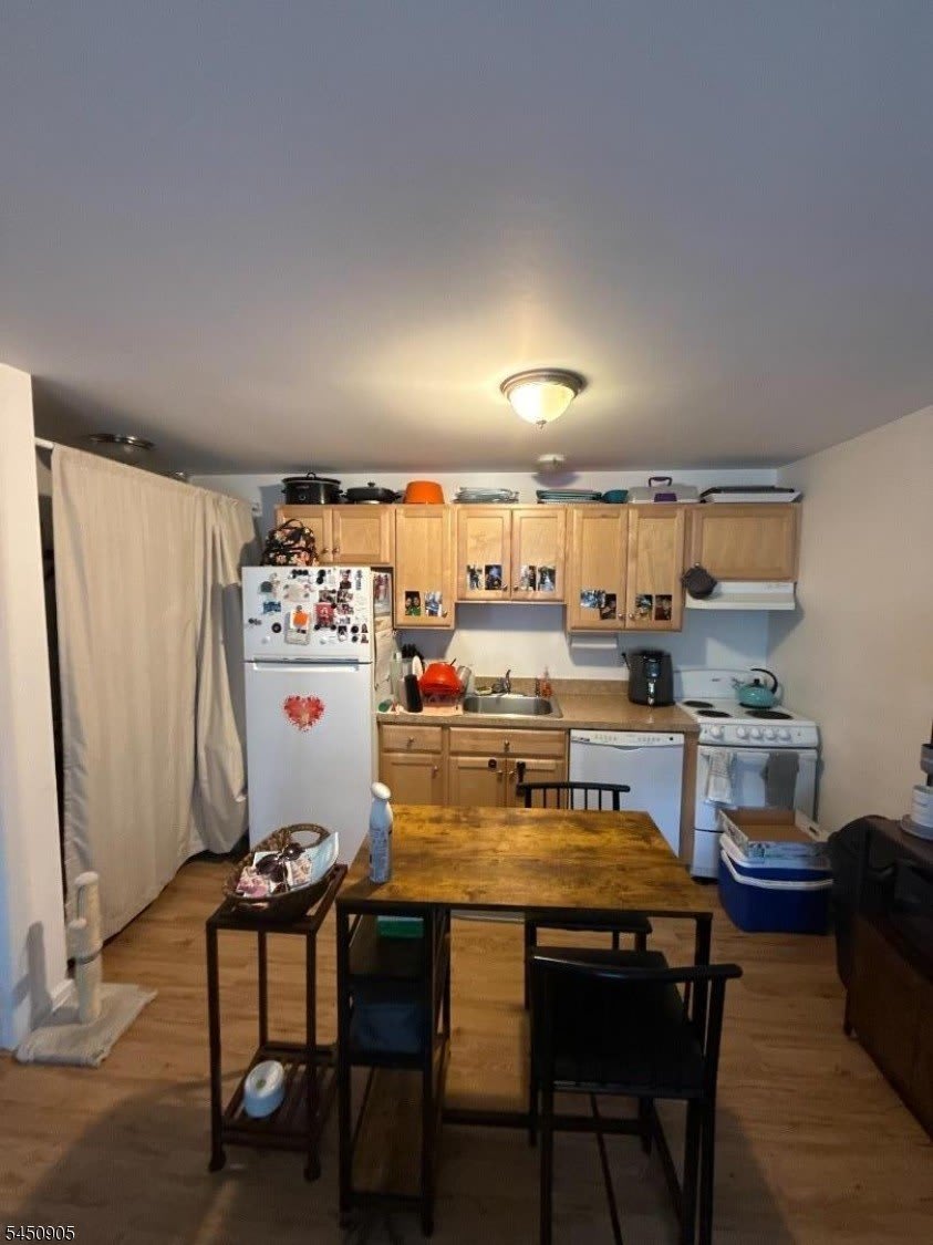 19 Merriam Ave – photo 2