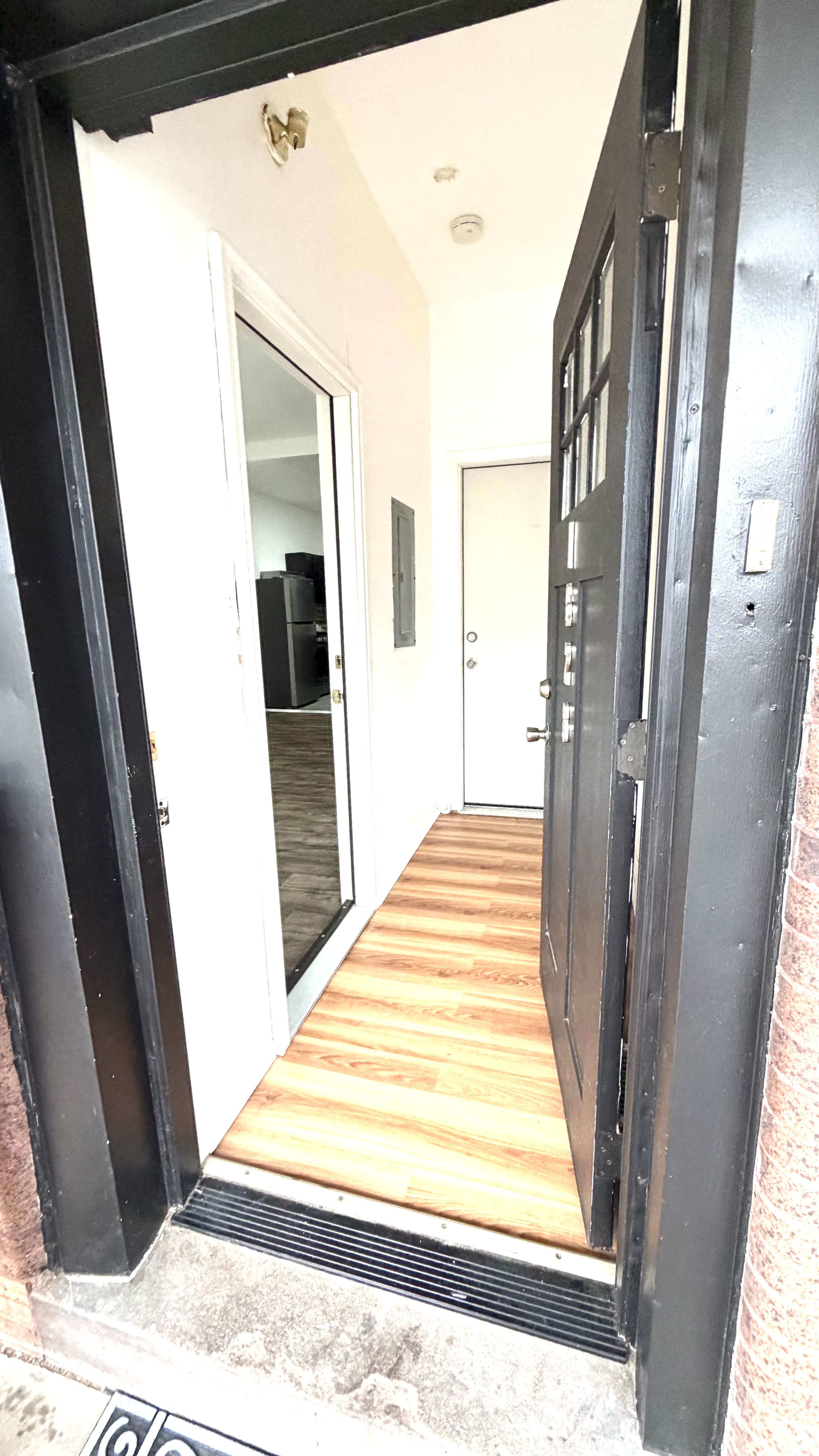 1628 Dyre Street – photo 1