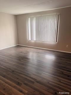 328 E Elmwood Avenue – photo 3