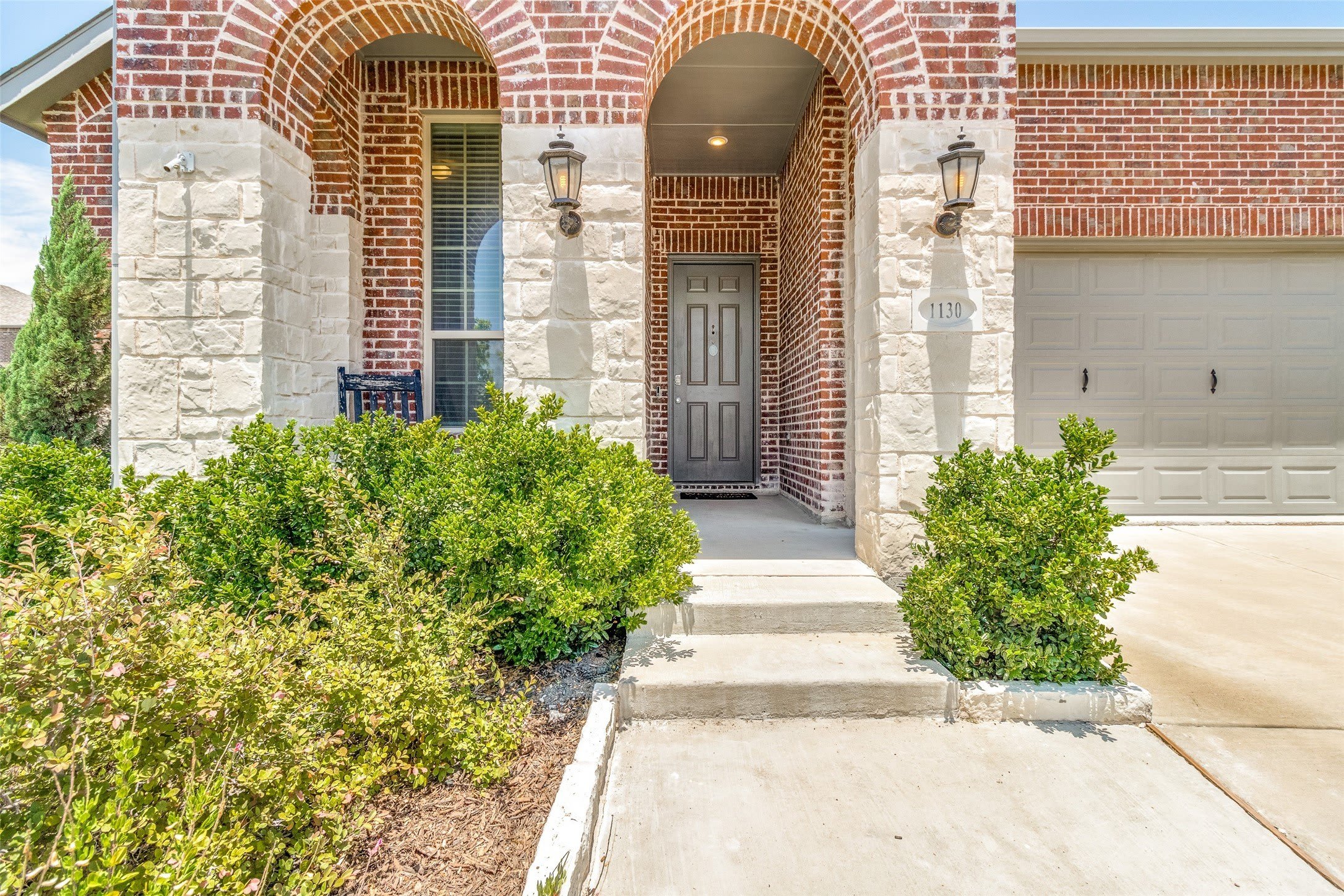 1130 Chatsworth Drive – photo 3