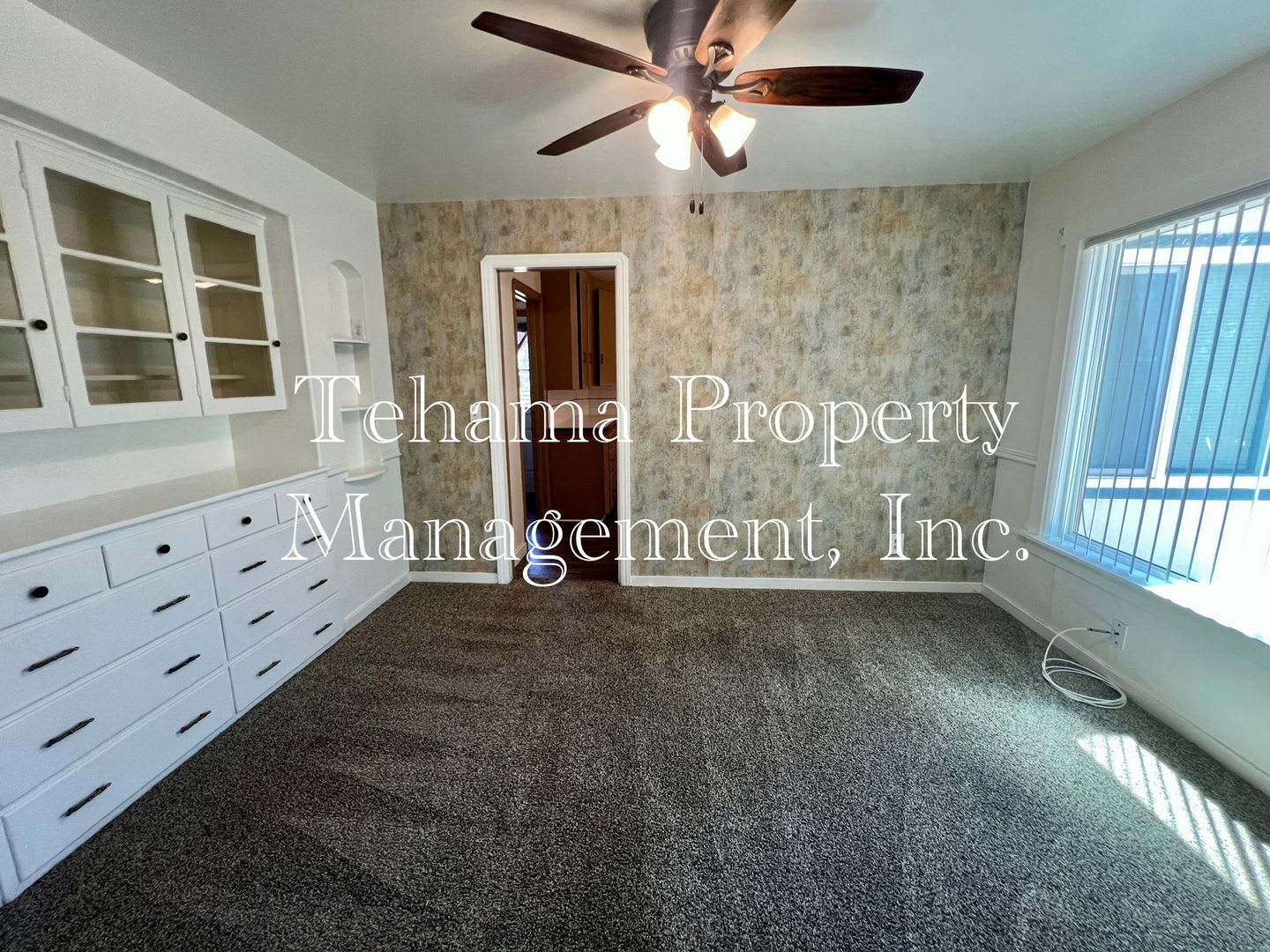 Adorable 2 bedroom 1 bathroom home in the Antelope School District – photo 3