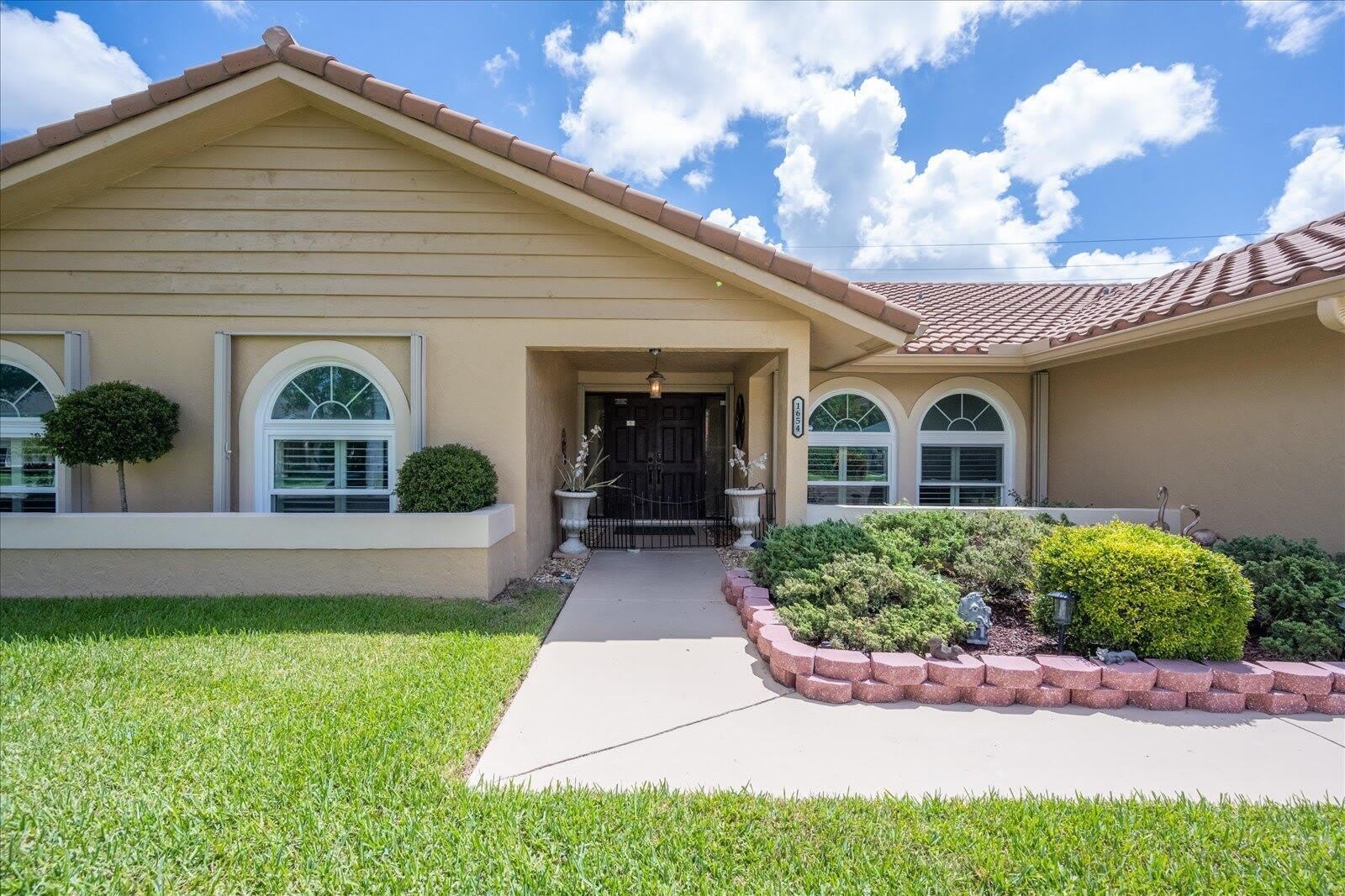 1654 Farmington Circle – photo 3