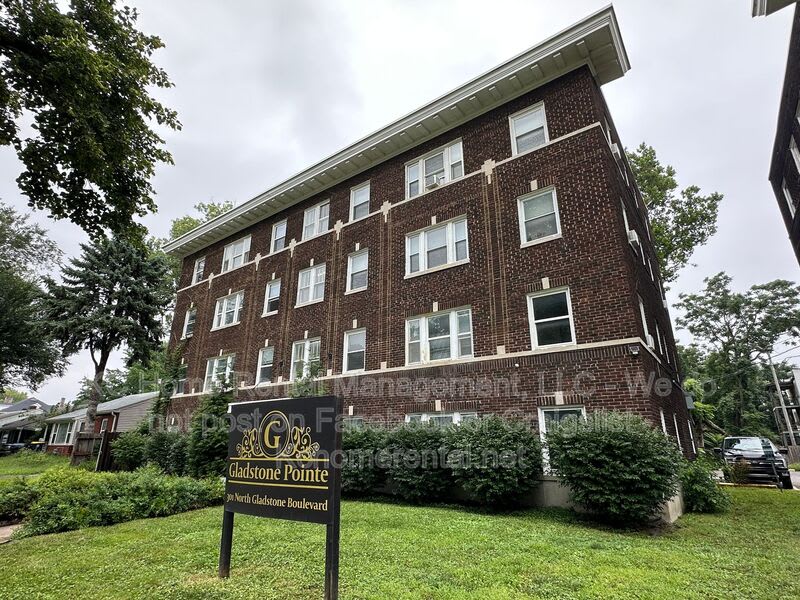305-307 N Gladstone Blvd – photo 2