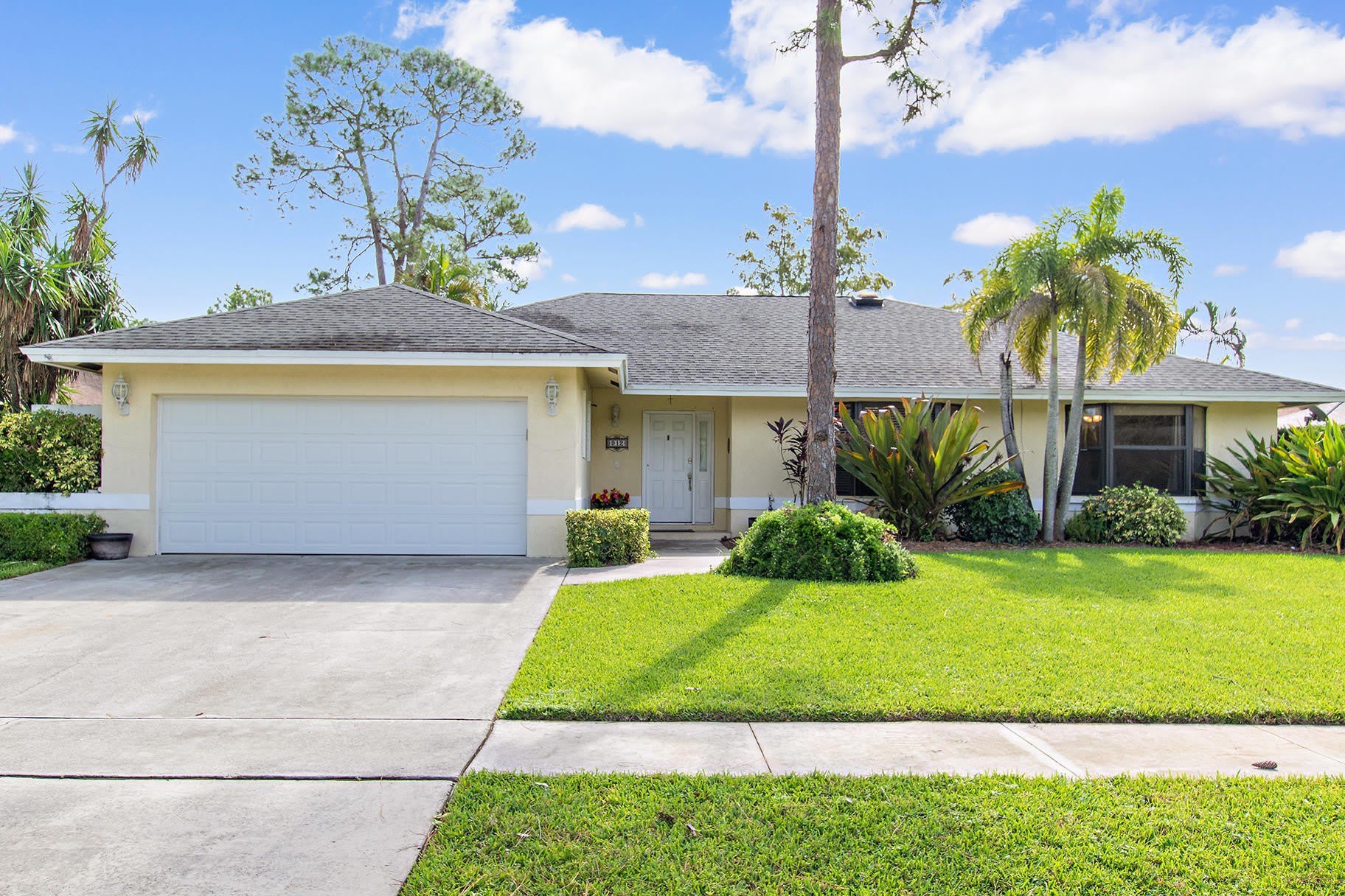 912 Blueberry Drive – photo 2
