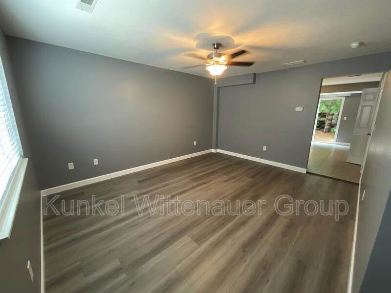 704 F Fountain View – photo 4