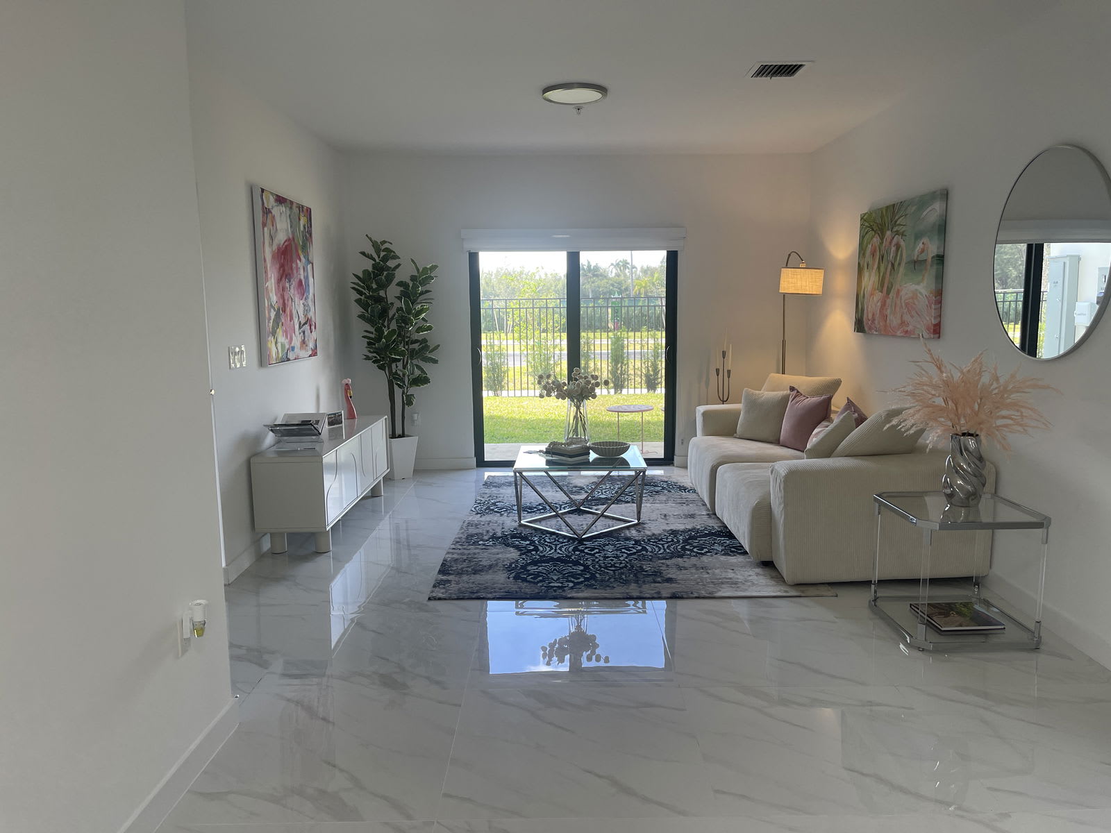 2304 East 4th Avenue – photo 1