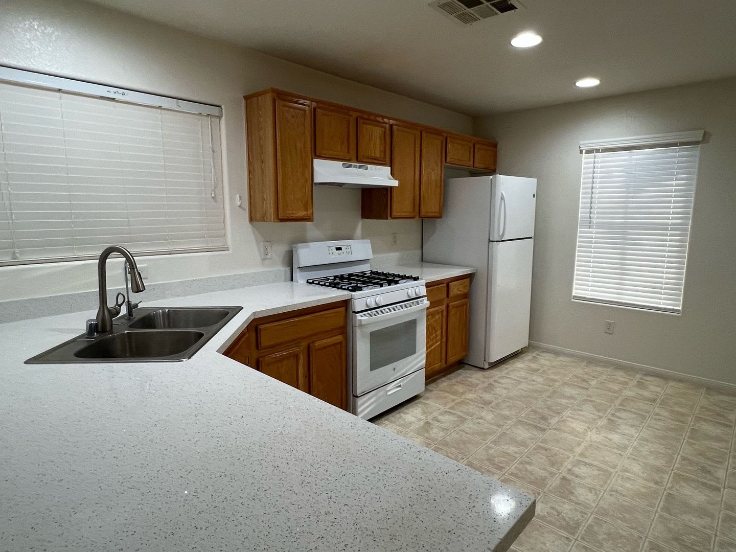 8034 Indian Blanket St. – photo 4