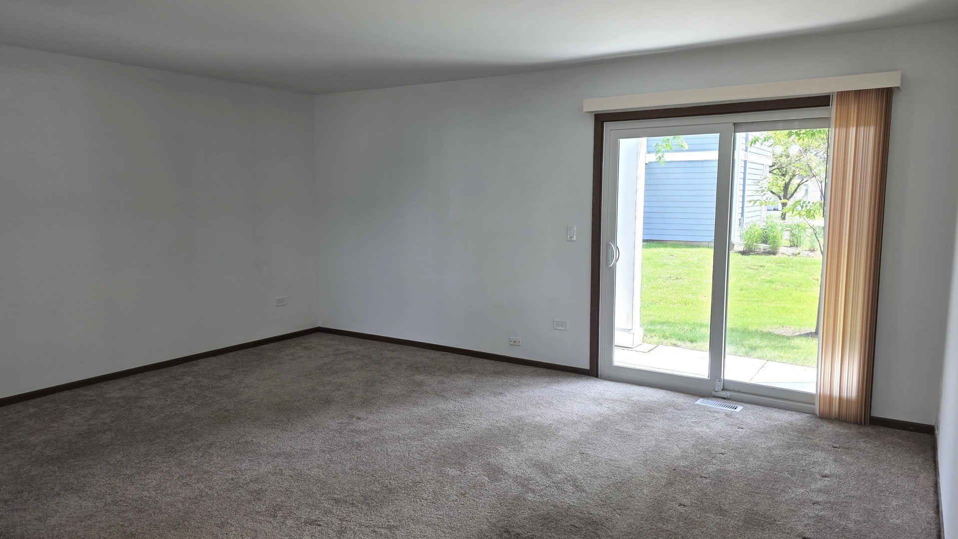 951 Glouchester Circle – photo 5