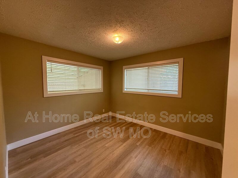 2744 E Monroe Terrace – photo 4