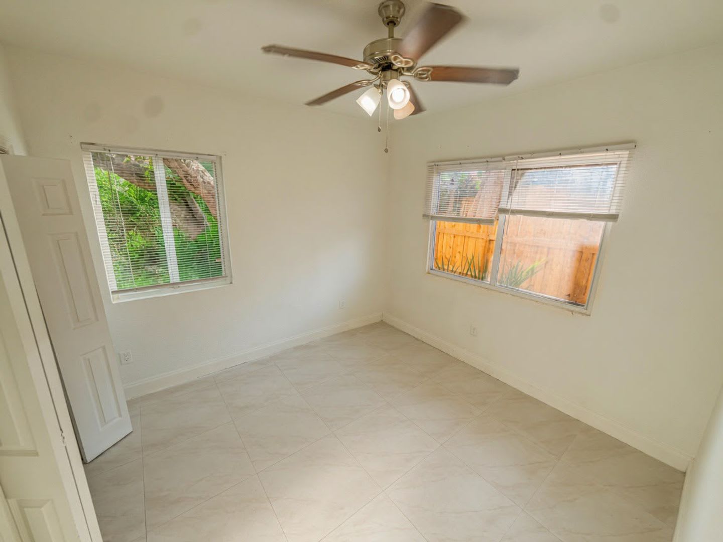 Newly Renovated 3 Bedroom Home – photo 5