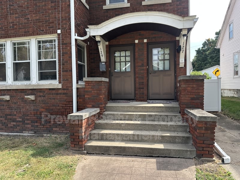 127 Regan Street – photo 2