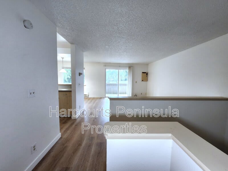 45 NE Torval Canyon Rd – photo 1