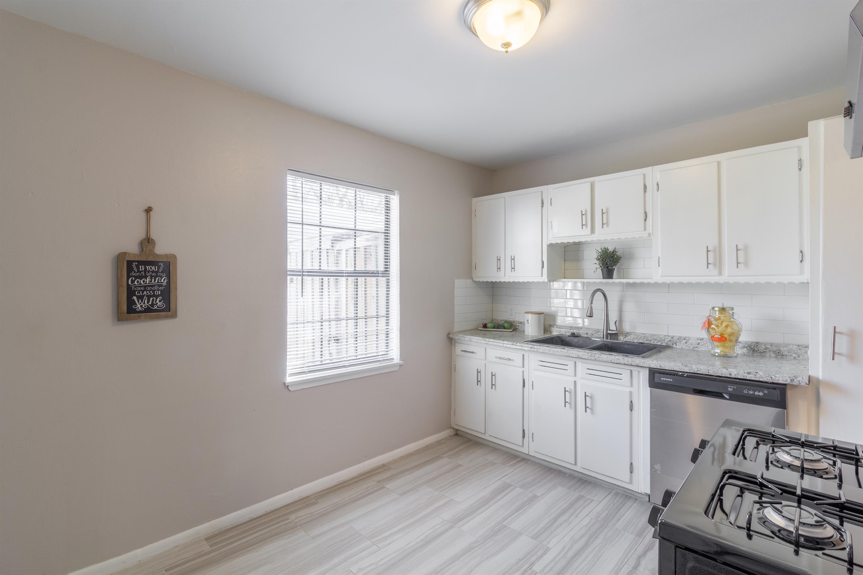 313 Evans Street – photo 5