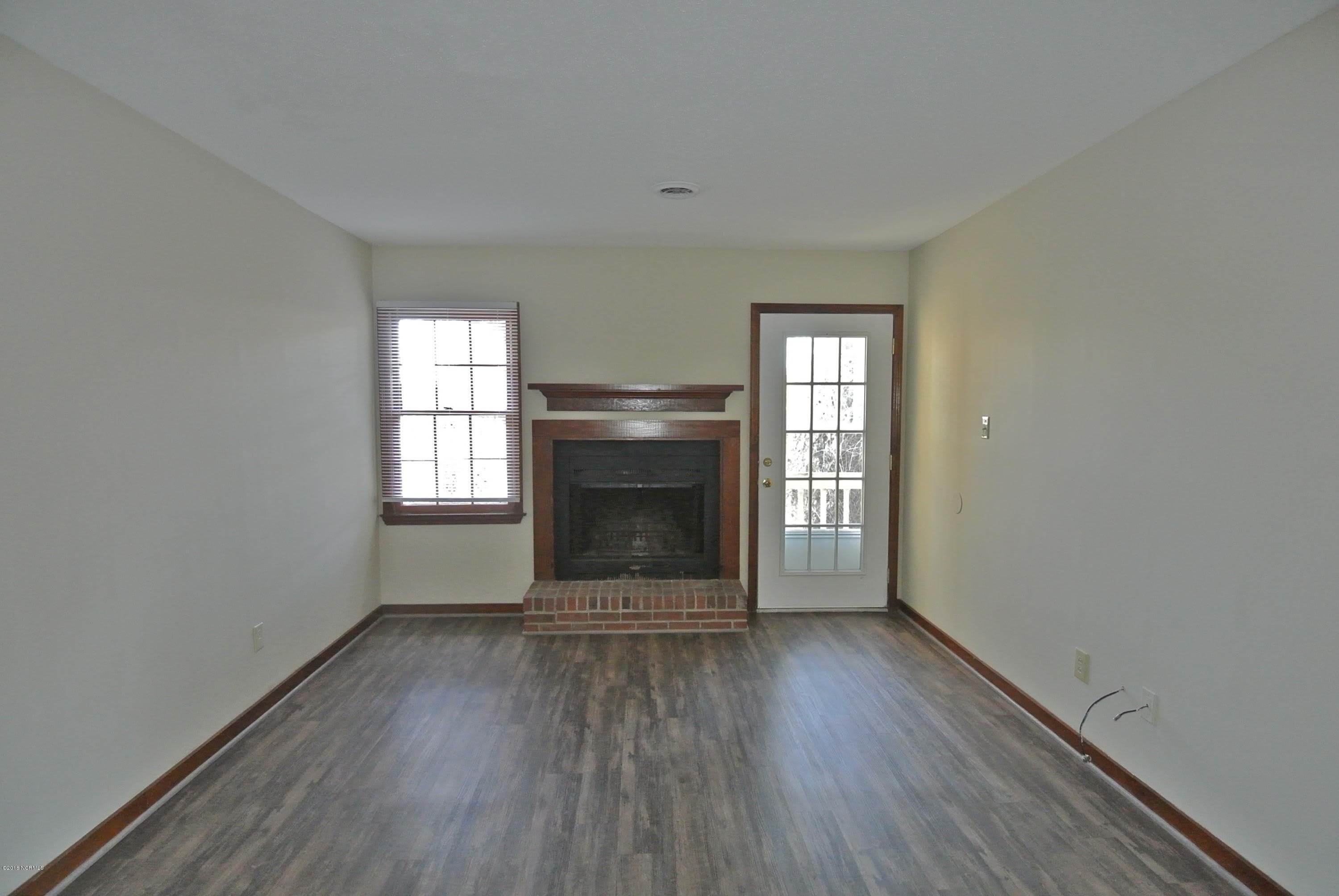1106 Karen Drive – photo 4