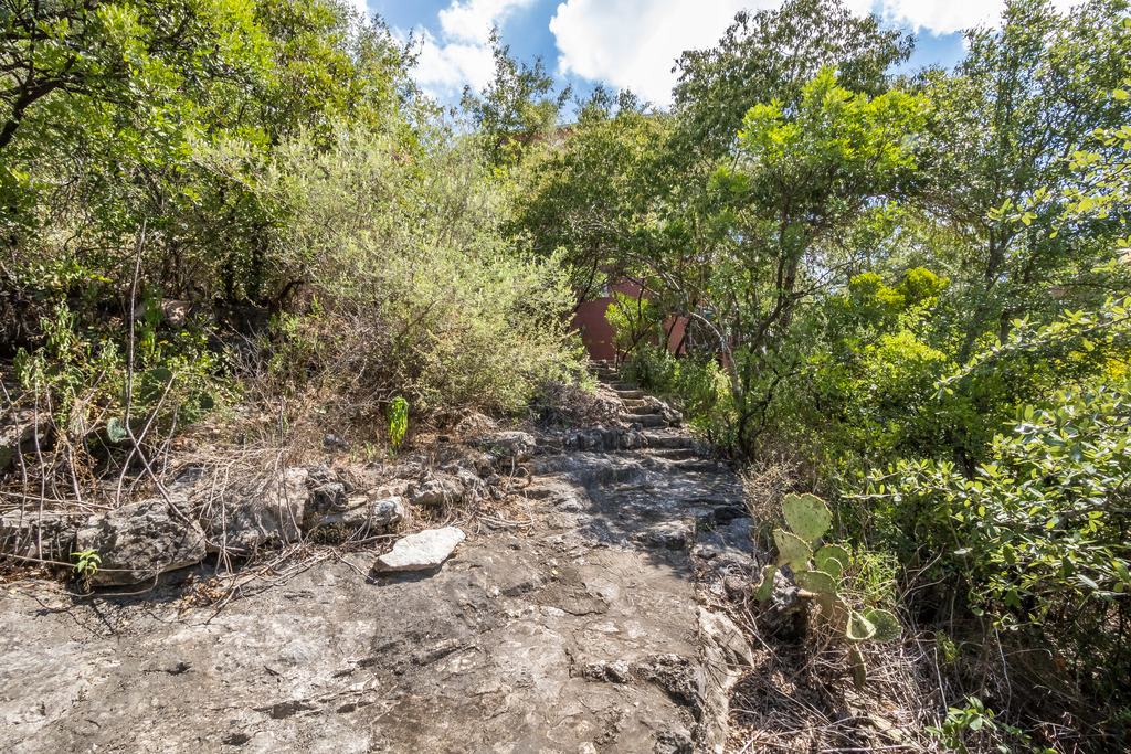 1712 Lakeshore Drive – photo 2
