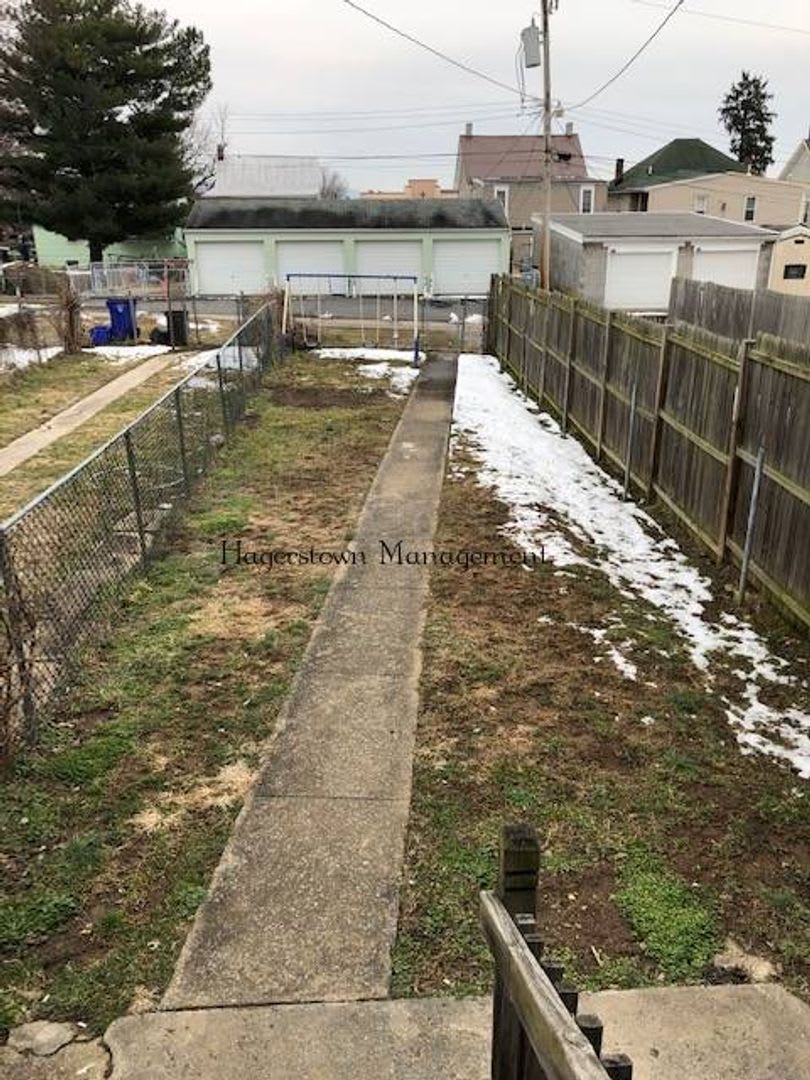 VERY Nice 2 Bedroom on Central Ave – photo 3