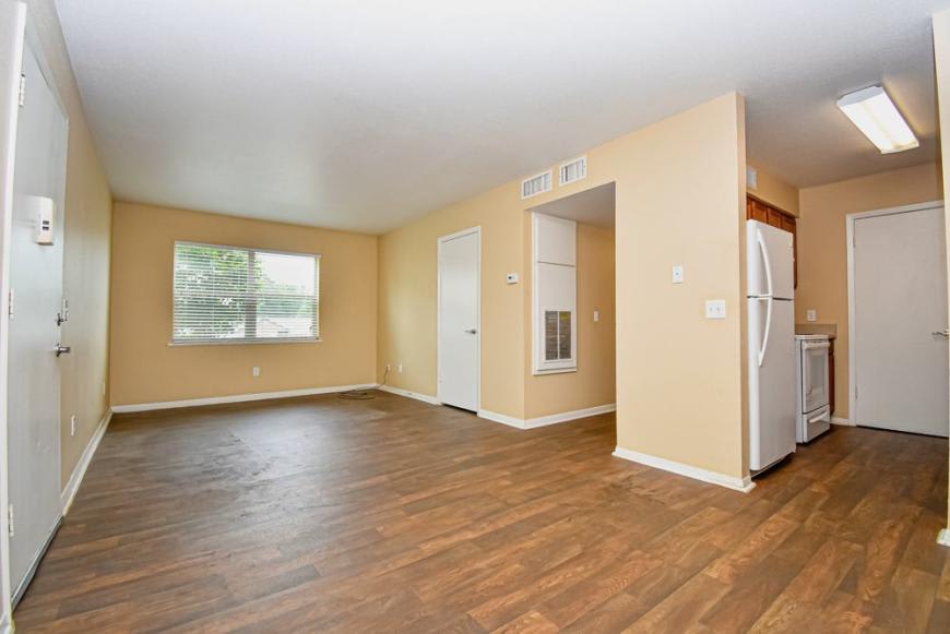 1501 South Bolton St. – photo 5