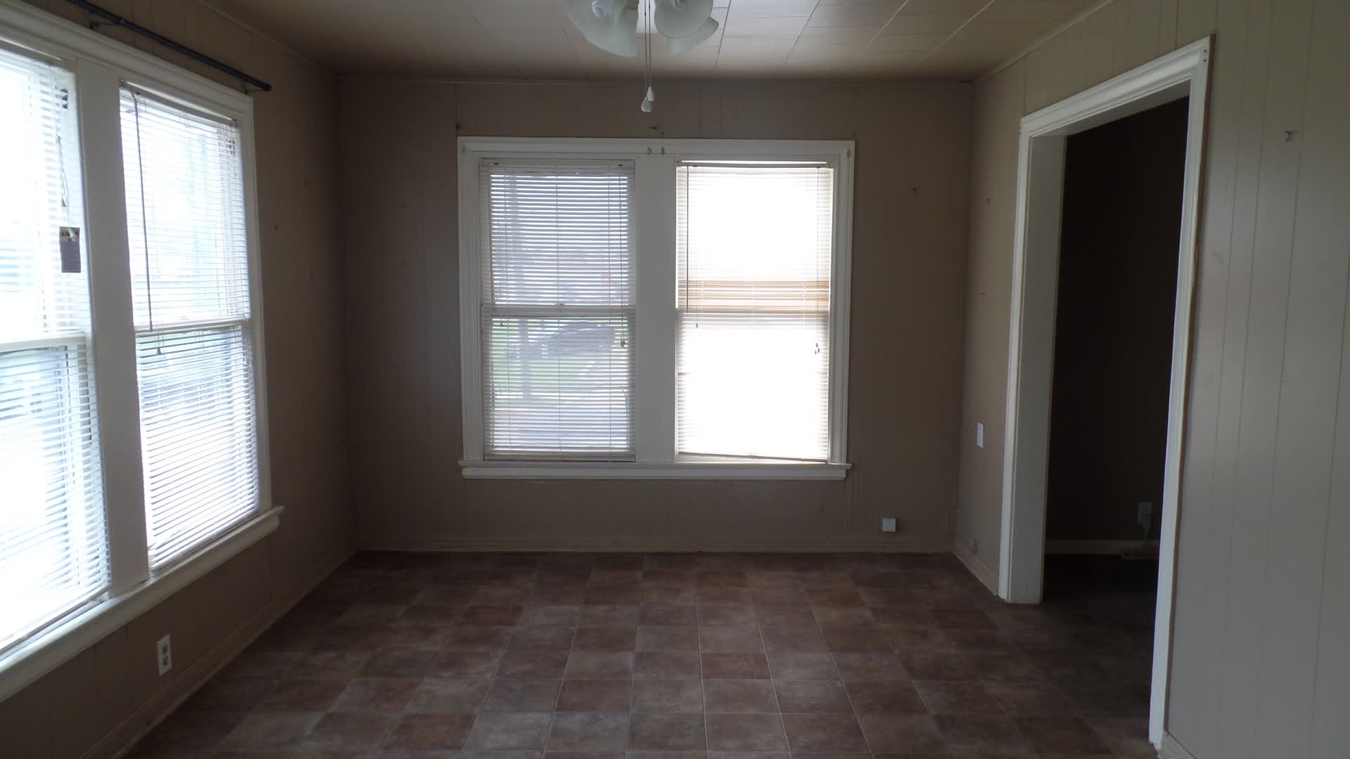 Efficiency Garage Apartment – photo 1