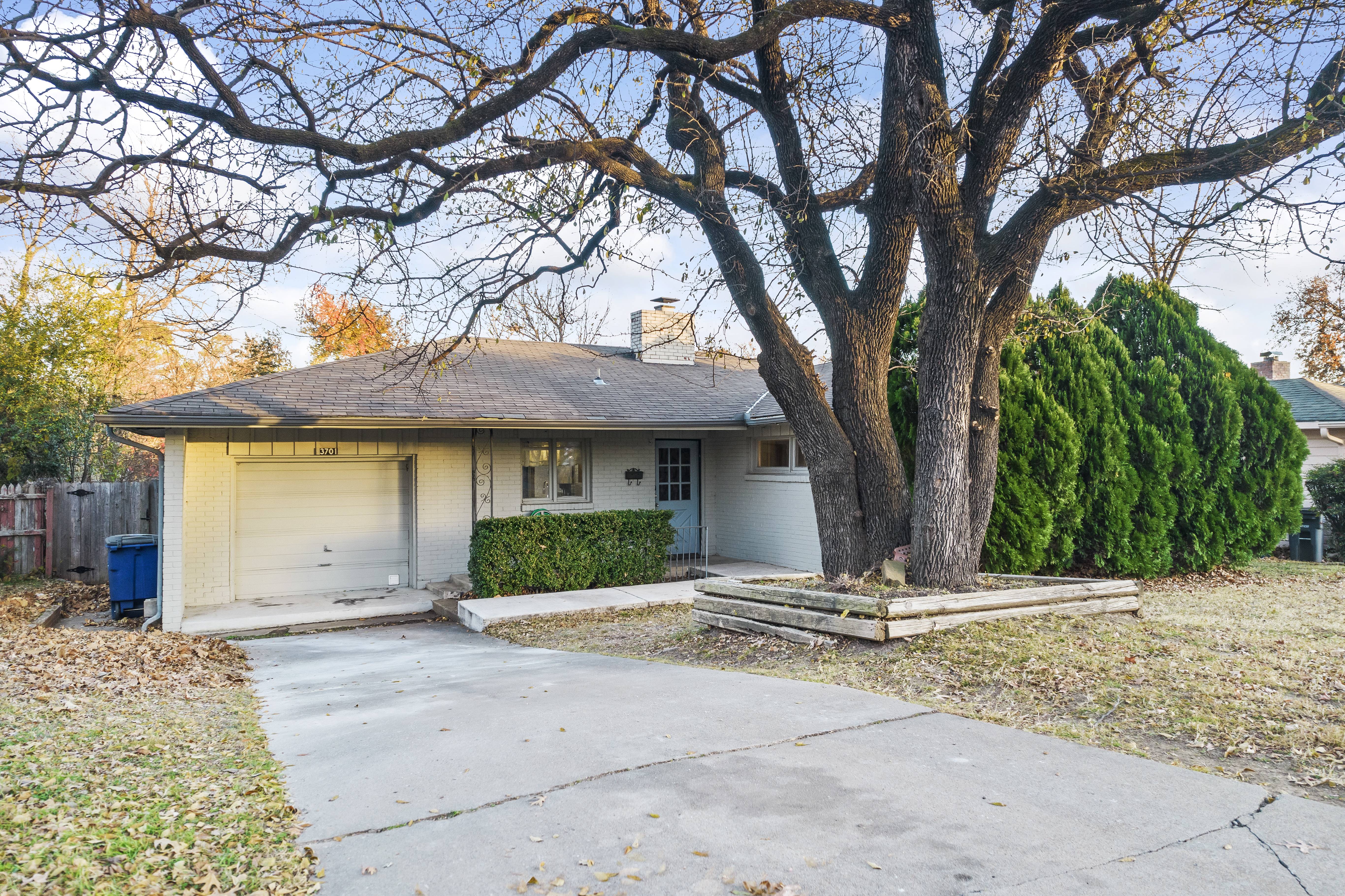 3701 S Richmond Ave – photo 1