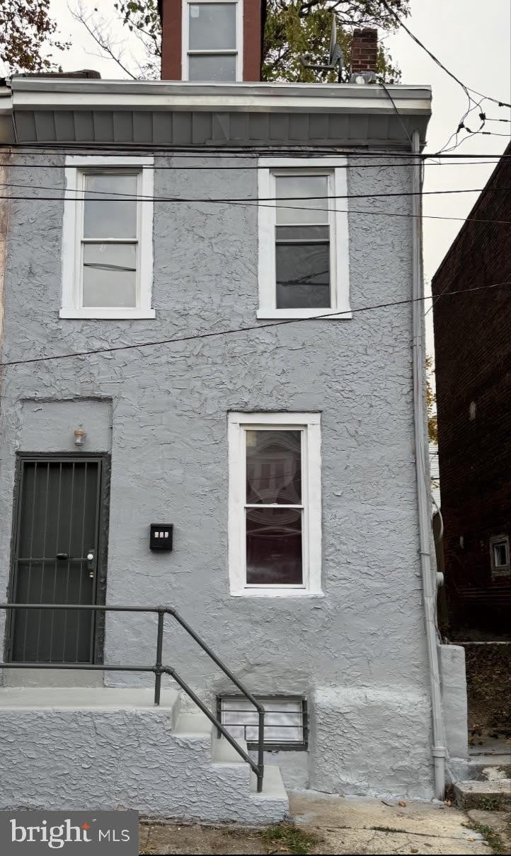 269 E SHARPNACK Street – photo 1